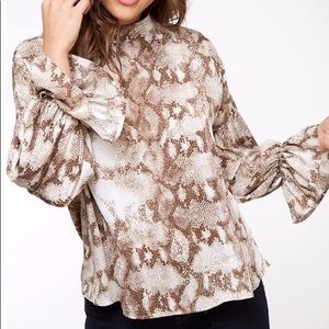 Snake print top
